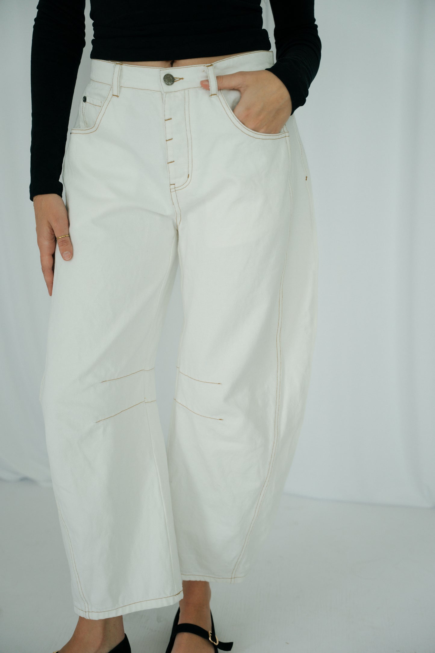 The Muse Barrel Jean